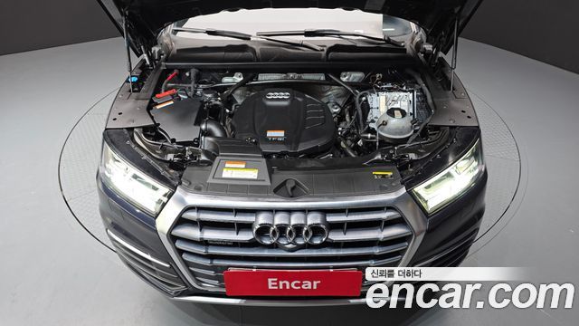Audi Q5 2020 — photo 6