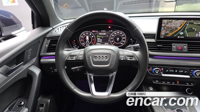 Audi Q5 2020 — photo 18