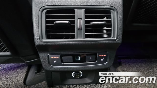 Audi Q5 2020 — photo 26