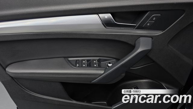 Audi Q5 2020 — photo 14