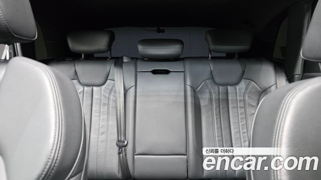 Audi Q5 2020 — photo 28