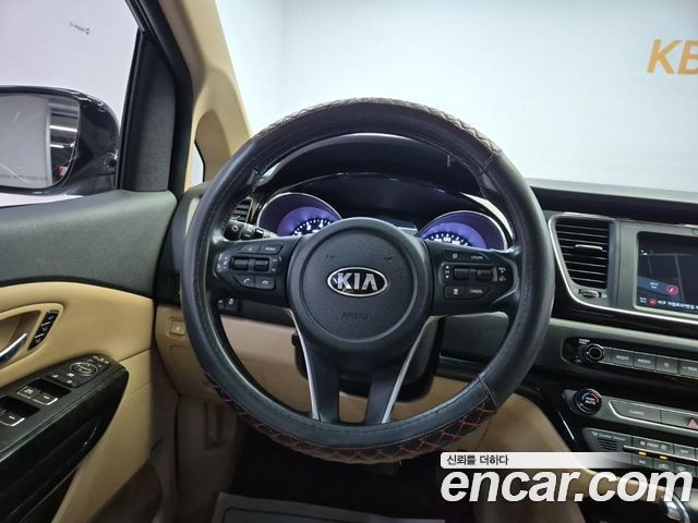 Kia Canival 2019 — photo 9