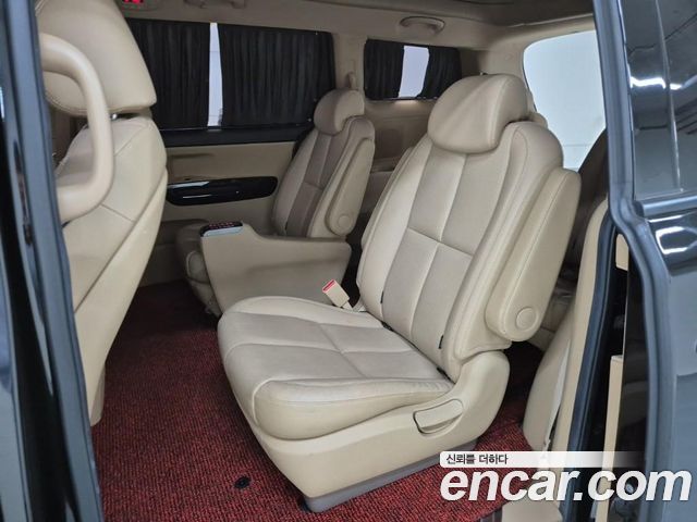 Kia Canival 2019 — photo 12
