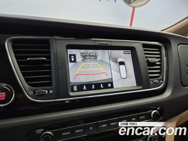 Kia Canival 2019 — photo 14