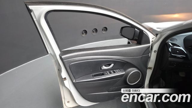 Renault Korea SM3 2017 — photo 14