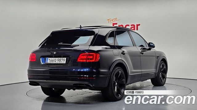 Bentley Bentayga 2018 — photo 2