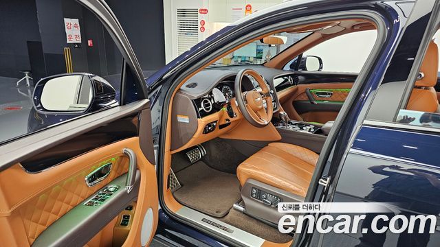 Bentley Bentayga 2018 — photo 10