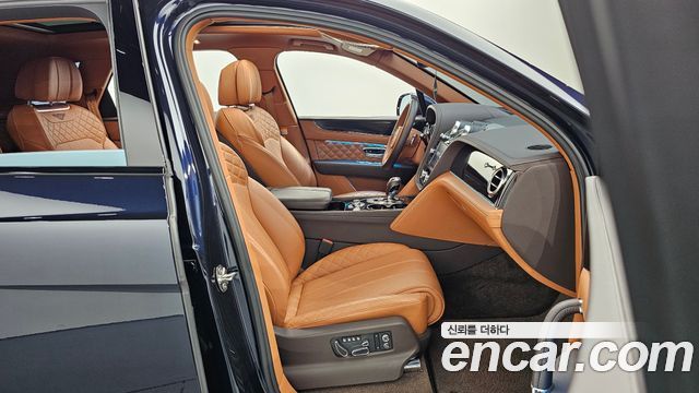 Bentley Bentayga 2018 — photo 11