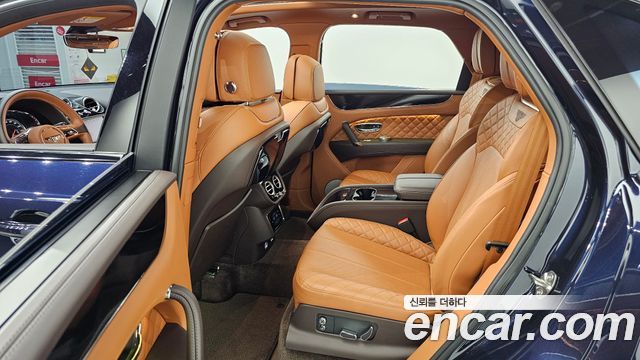 Bentley Bentayga 2018 — photo 12