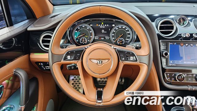 Bentley Bentayga 2018 — photo 13