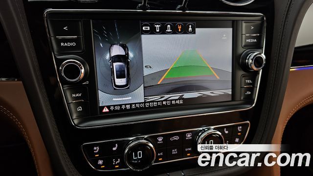 Bentley Bentayga 2018 — photo 15