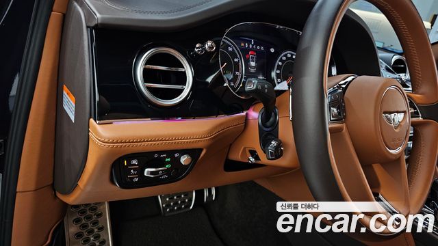 Bentley Bentayga 2018 — photo 16