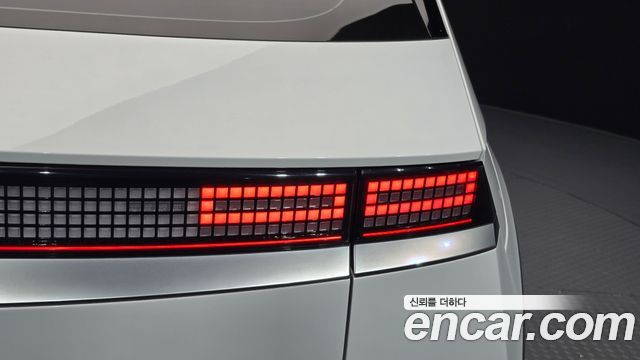 Hyundai Ioniq5 2023 — photo 9