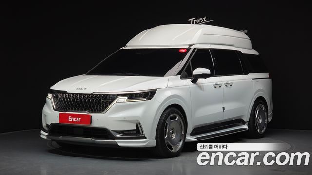 Kia Canival 2023 — photo 1