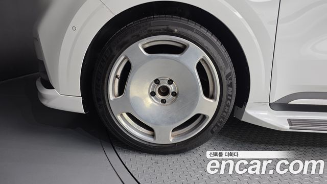 Kia Canival 2023 — photo 5