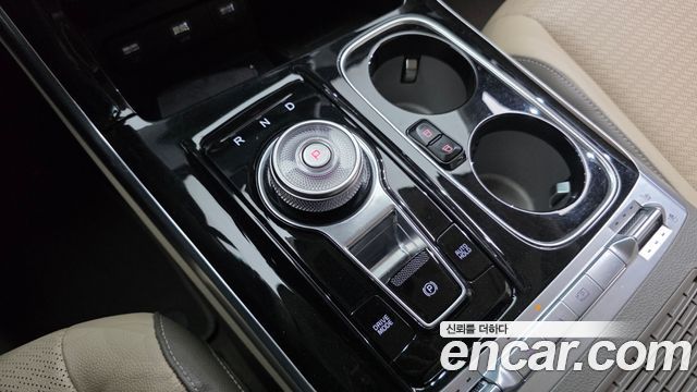 Kia Canival 2023 — photo 12
