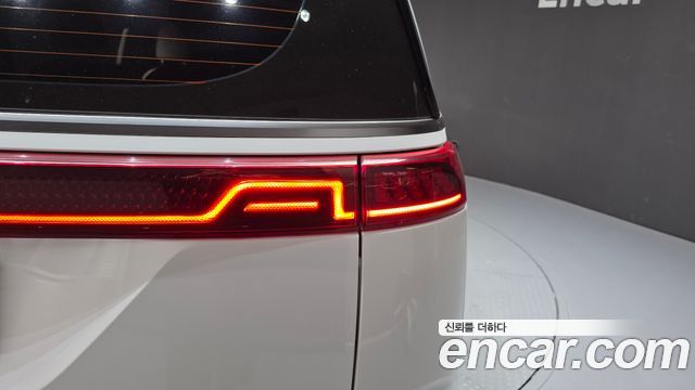Kia Canival 2023 — photo 9
