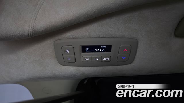 Kia Canival 2023 — photo 29