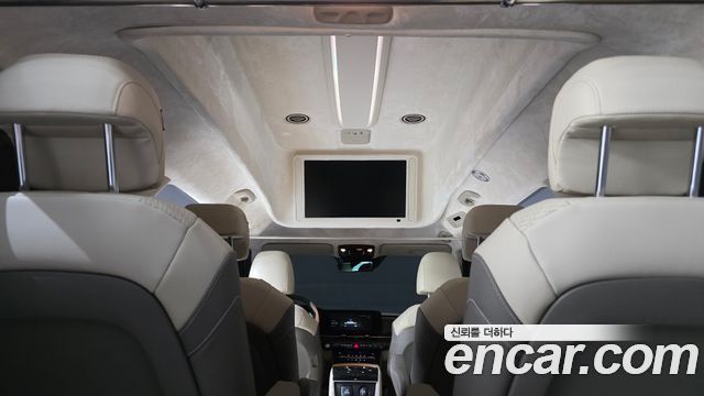 Kia Canival 2023 — photo 32