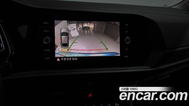 Volkswagen Jetta 2021 — photo 21