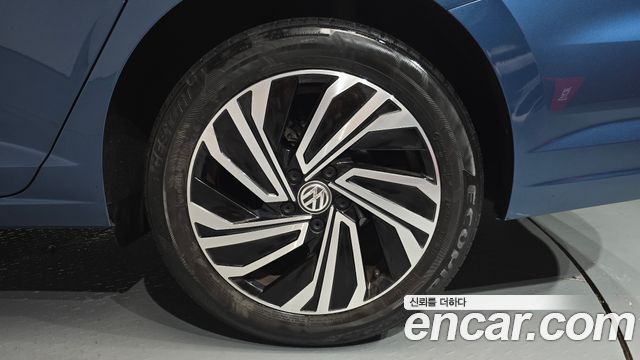 Volkswagen Jetta 2021 — photo 7