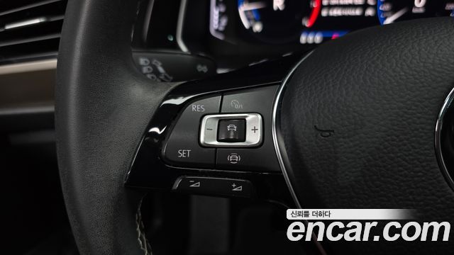 Volkswagen Jetta 2021 — photo 28