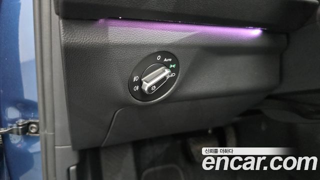 Volkswagen Jetta 2021 — photo 31