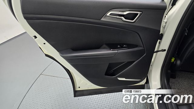 Kia Sportage 2022 — photo 15