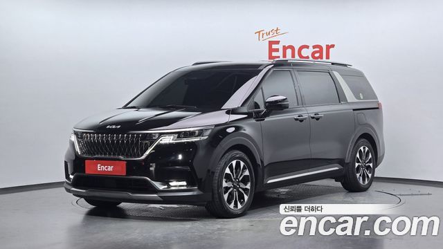 Kia Canival 2023 — photo 1