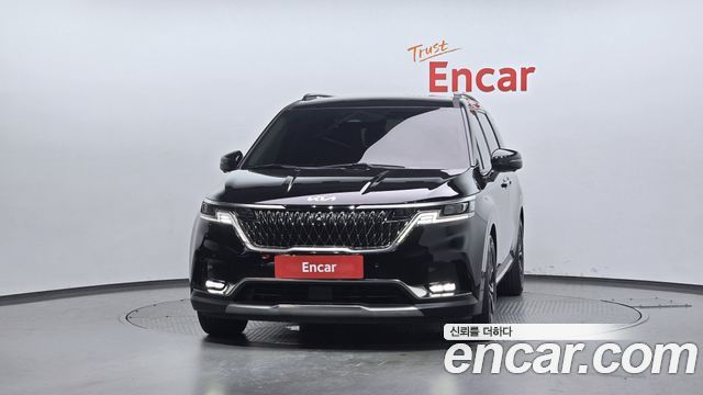 Kia Canival 2023 — photo 3