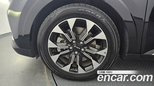 Kia Canival 2023 — photo 5