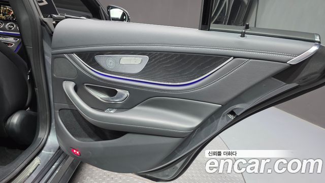 Mercedes-Benz CLS-Class 2022 — photo 15