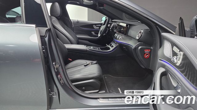 Mercedes-Benz CLS-Class 2022 — photo 16