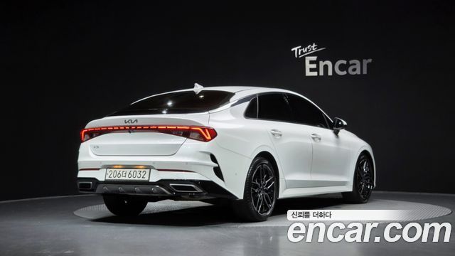 Kia K5 2023 — photo 2
