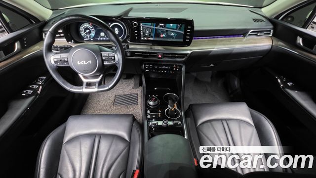 Kia K5 2023 — photo 10