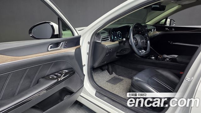 Kia K5 2023 — photo 13