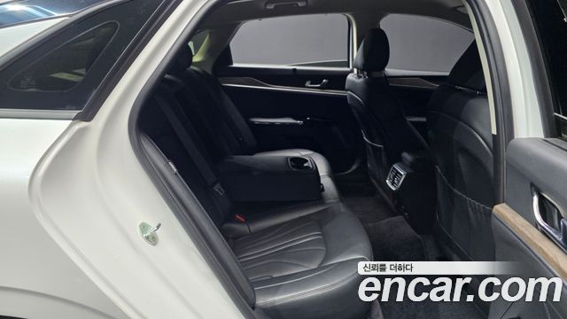 Kia K5 2023 — photo 18
