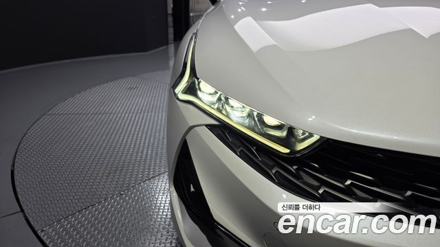 Kia K5 2023 — photo 8