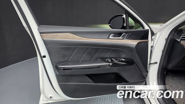 Kia K5 2023 — photo 14