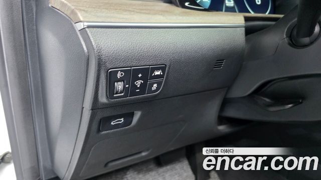 Kia K5 2023 — photo 28