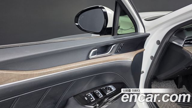 Kia K5 2023 — photo 32