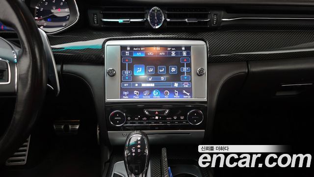 Maserati Quattroporte 2015 — photo 17