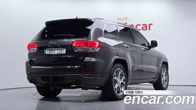 Jeep Cherokee 2021 — photo 2