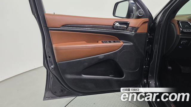 Jeep Cherokee 2021 — photo 14