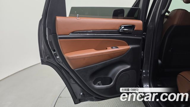 Jeep Cherokee 2021 — photo 15