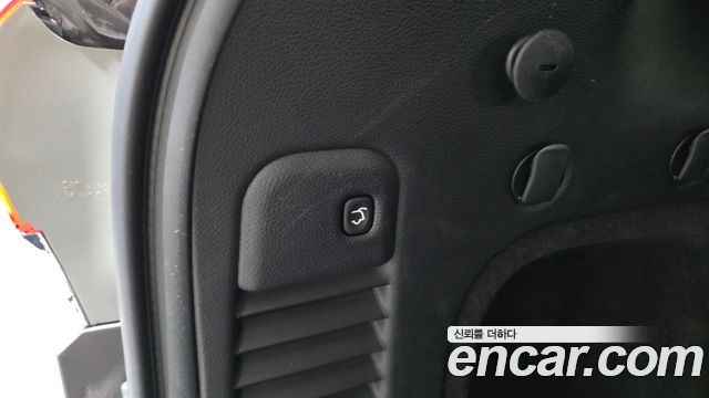 Jeep Cherokee 2021 — photo 31