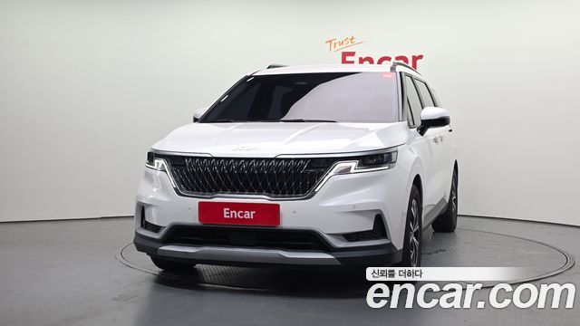 Kia Canival 2023 — photo 3