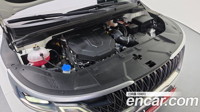 Kia Canival 2023 — photo 6