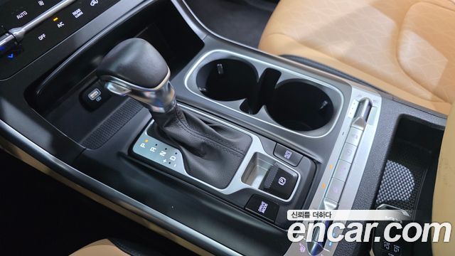Kia Canival 2023 — photo 9