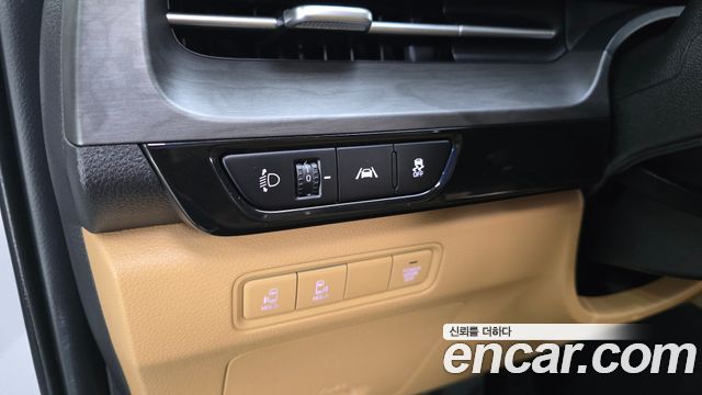 Kia Canival 2023 — photo 12